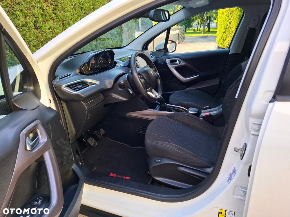 Peugeot 2008 PureTech 110 Stop&Start Urban Move - 11