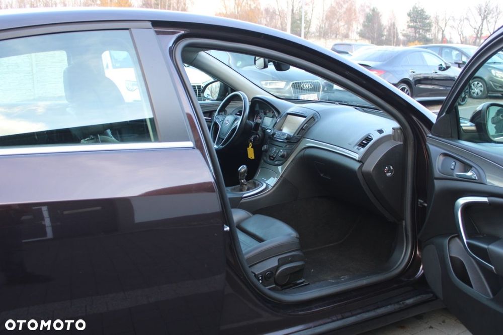 Opel Insignia - 30