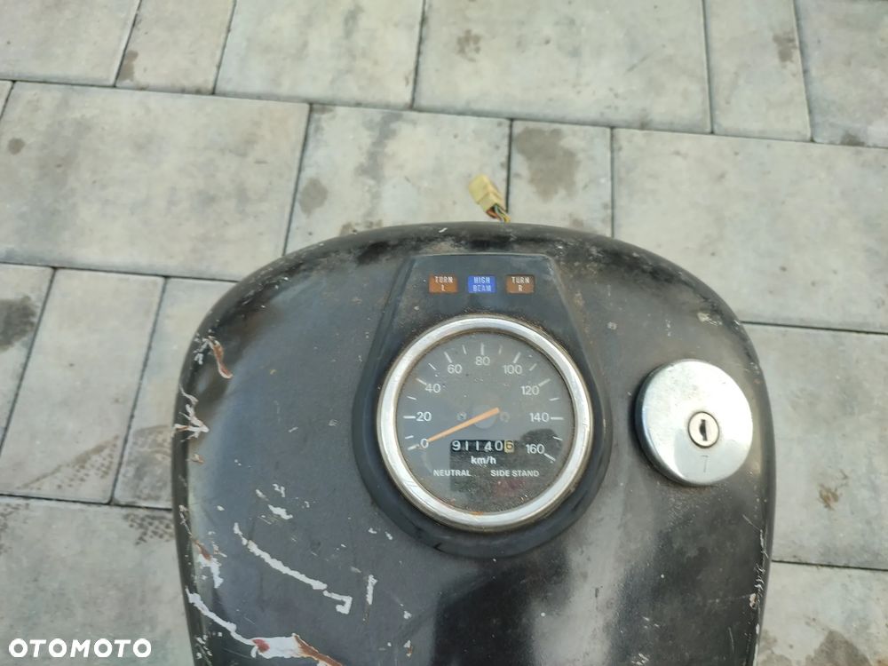 Bak, zbiornik paliwa, licznik Suzuki Savaga - 6