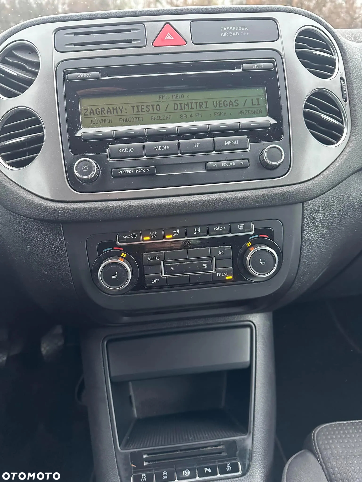 Volkswagen Tiguan 2.0 TDI DPF BlueMotion Technology Sport & Style - 12