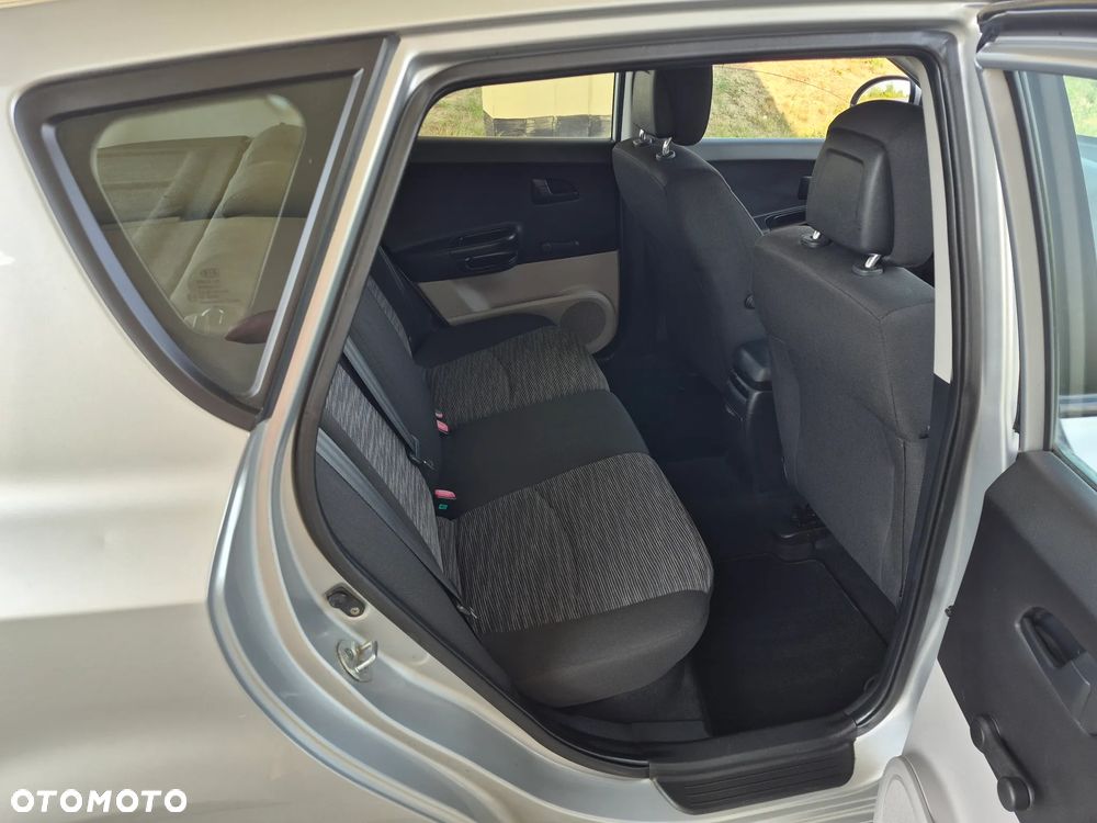 Kia Ceed - 10