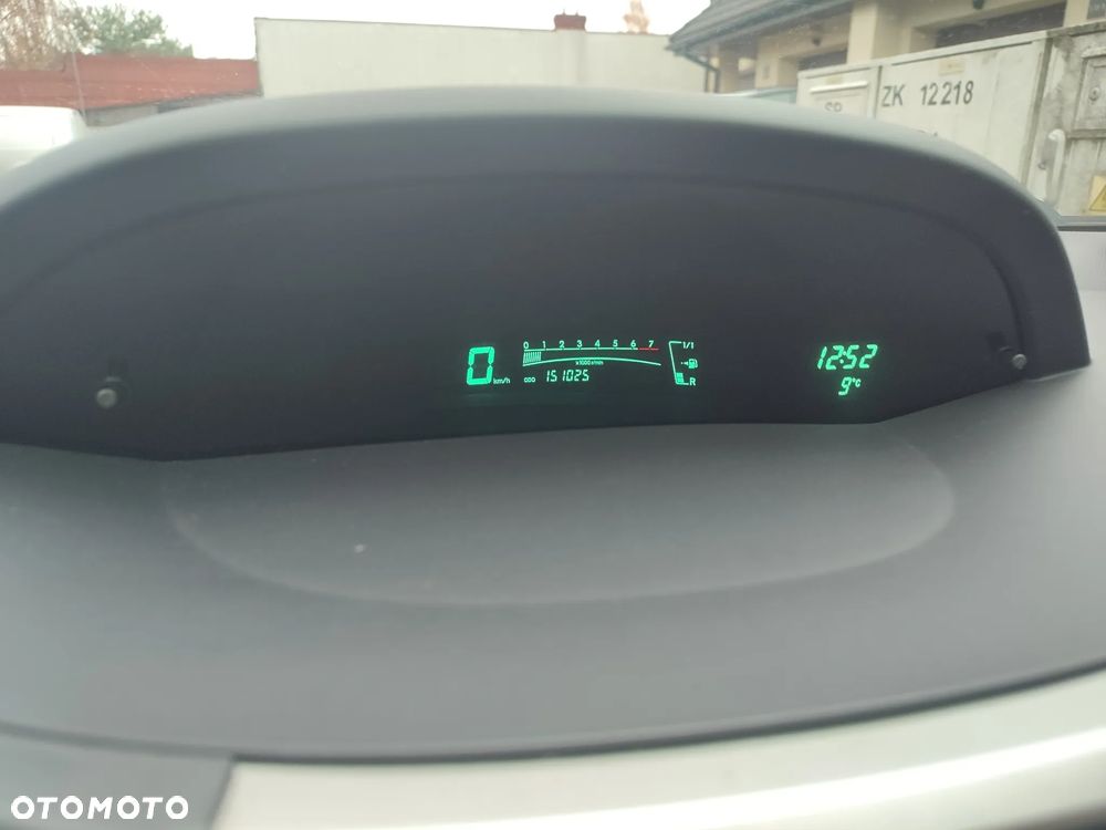 Toyota Yaris 1.3 Sol - 6