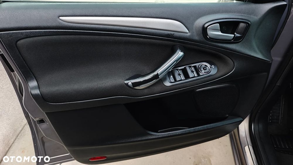 Ford Galaxy 2.0 TDCi Titanium - 11