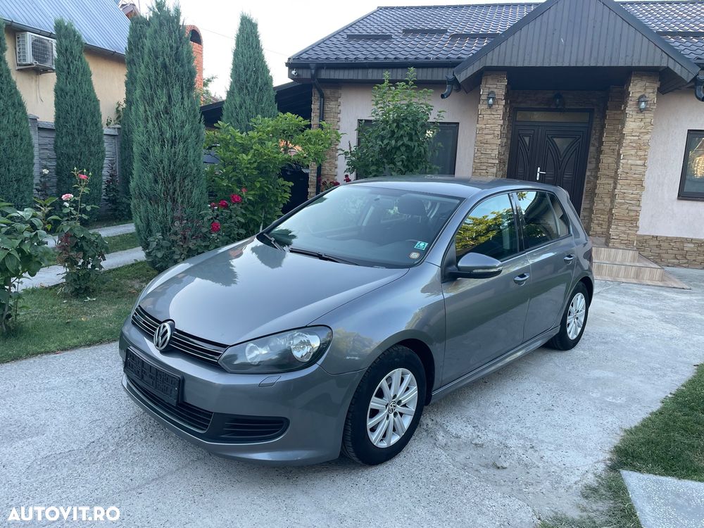 Volkswagen Golf - 1