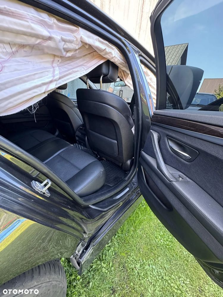 BMW Seria 5 528i xDrive - 18