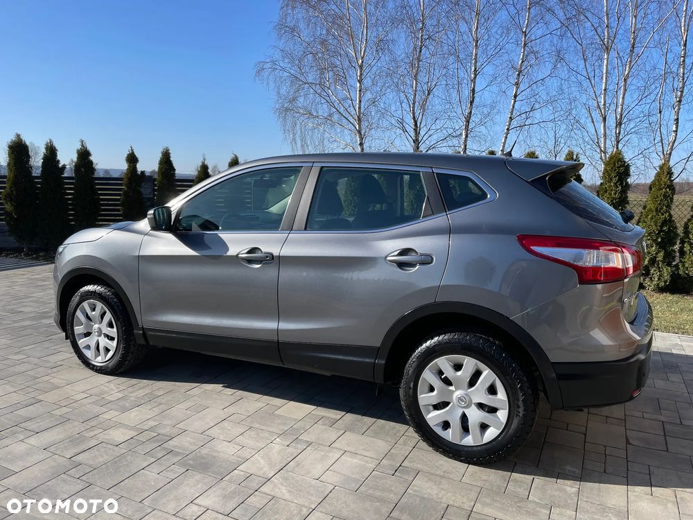 Nissan Qashqai 1.2 DIG-T N-Vision - 16