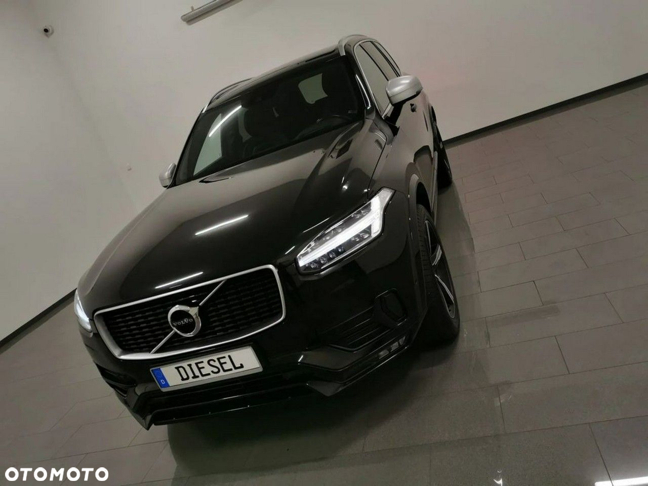Volvo XC 90 D5 AWD R-Design - 2