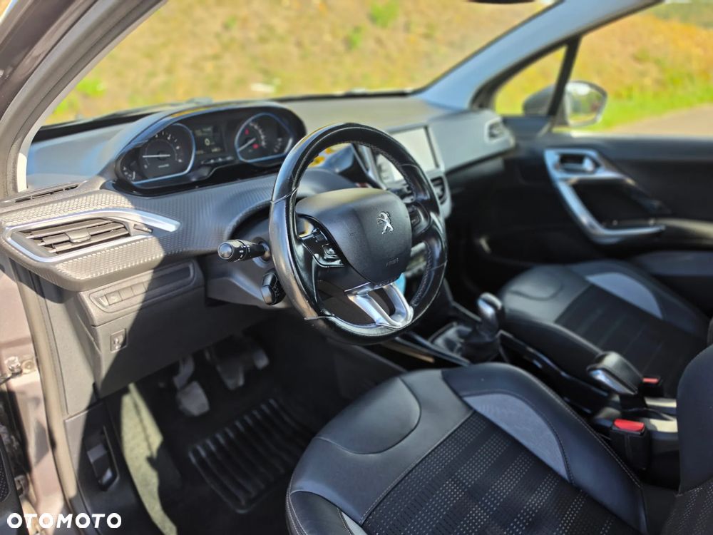 Peugeot 2008 1.6 BlueHDi Allure - 16