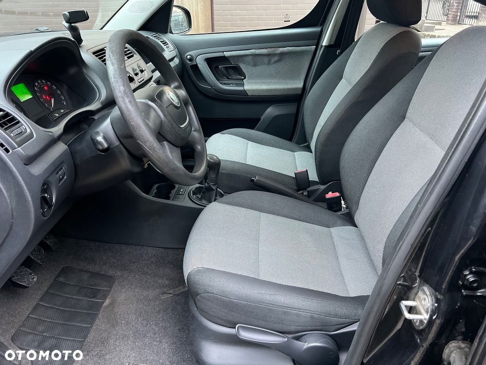 Skoda Roomster 1.2 Fresh - 22