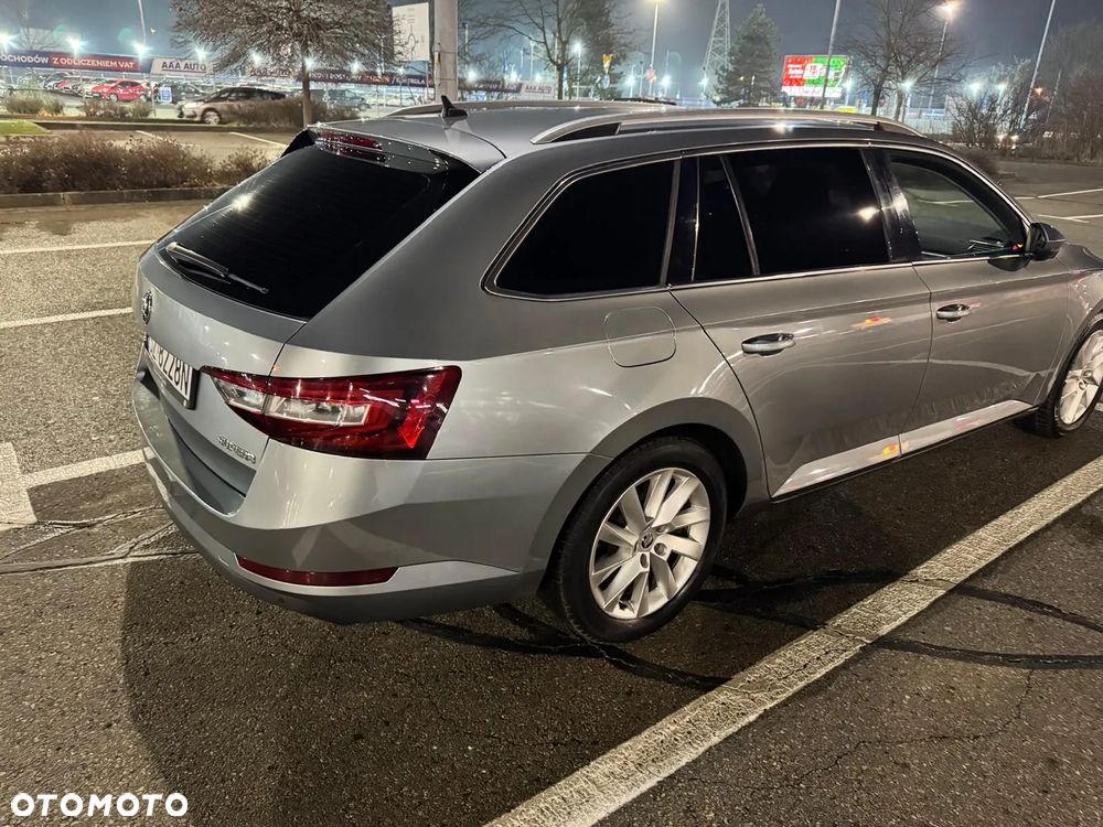 Skoda Superb 2.0 TDI Ambition DSG - 4