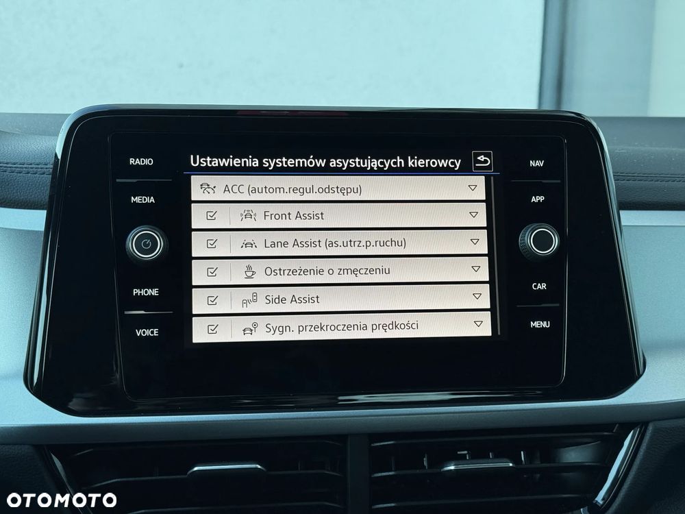 Volkswagen T-Roc 1.0 TSI Life Plus - 32