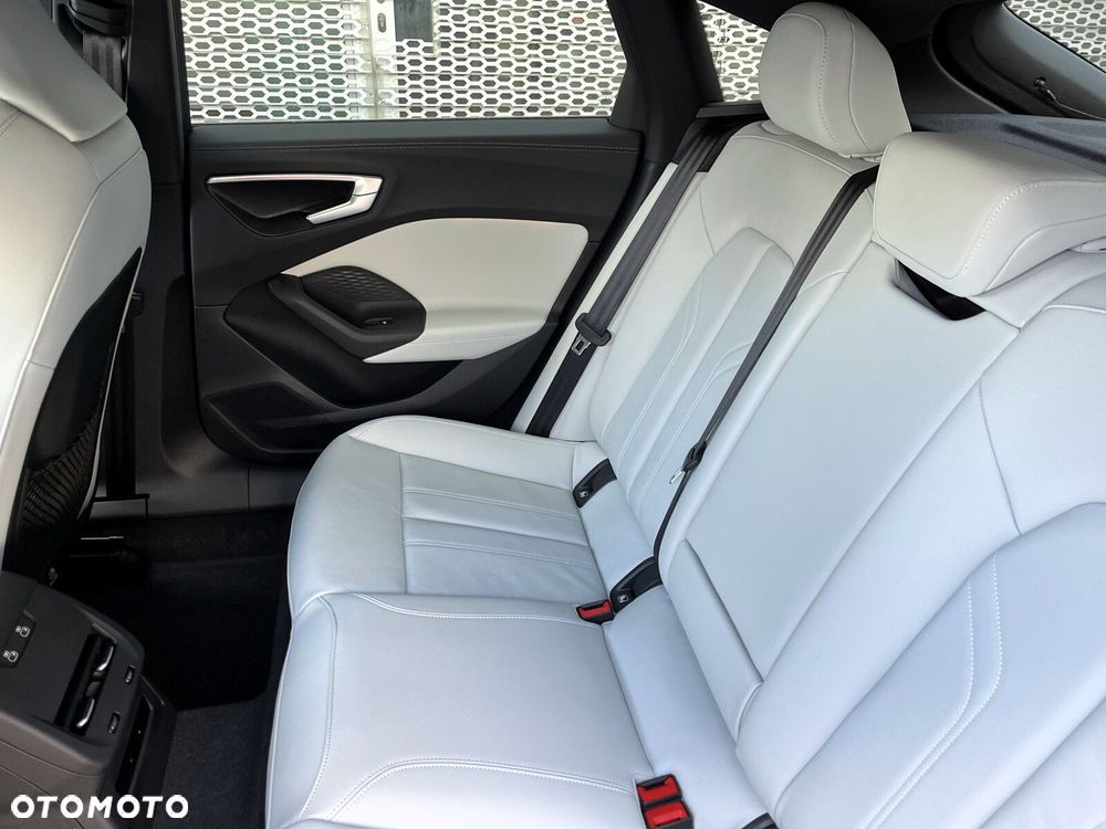 Audi A5 Limousine - 12