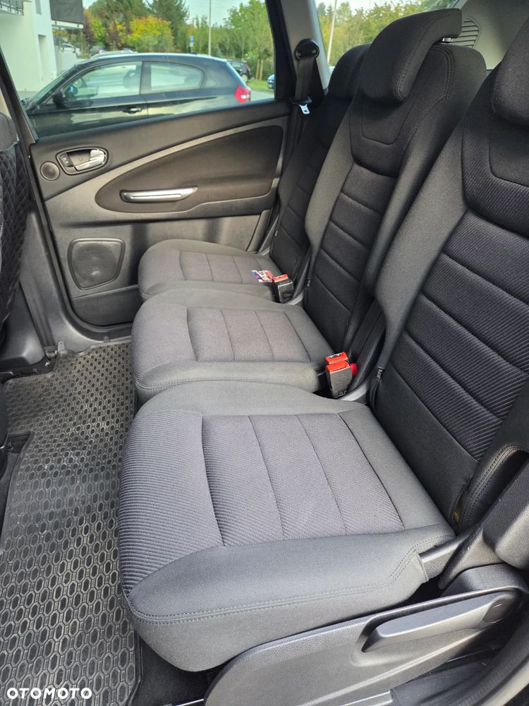 Ford S-Max - 21
