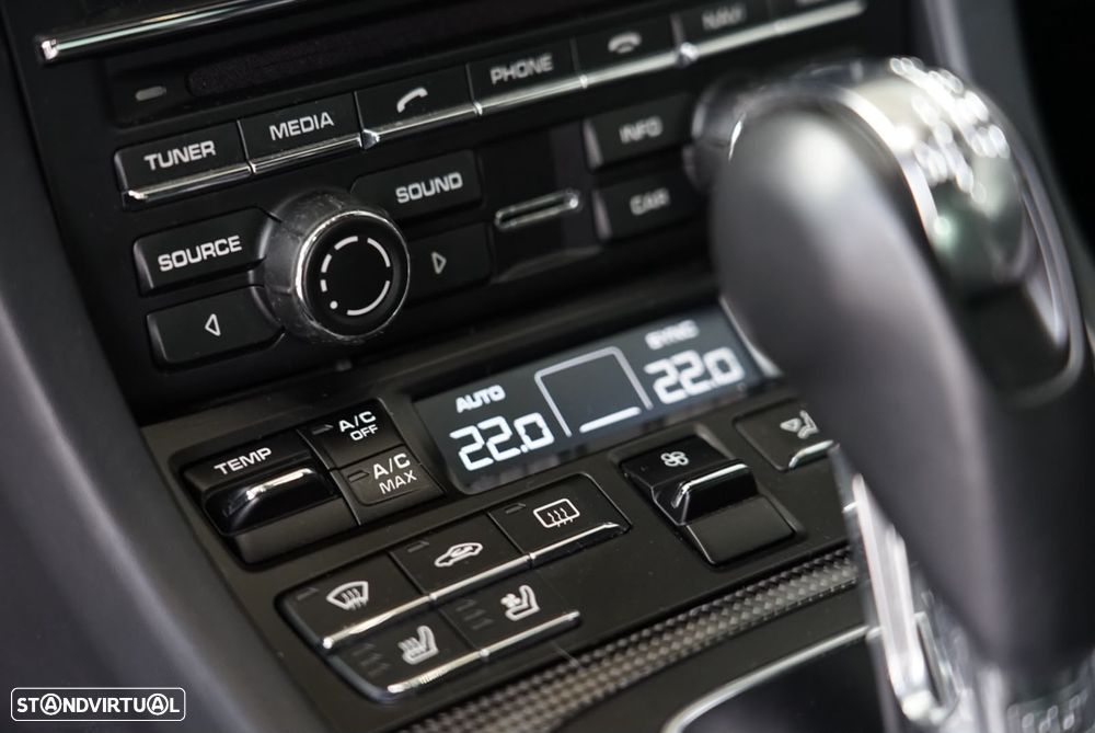 Porsche 911 (991) Turbo S PDK - 25