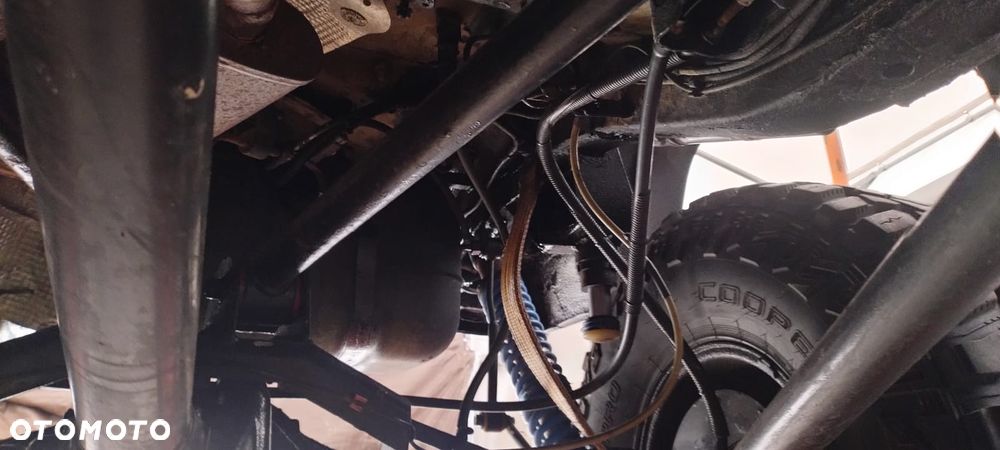 Jeep Cherokee 4.0 Limited - 29