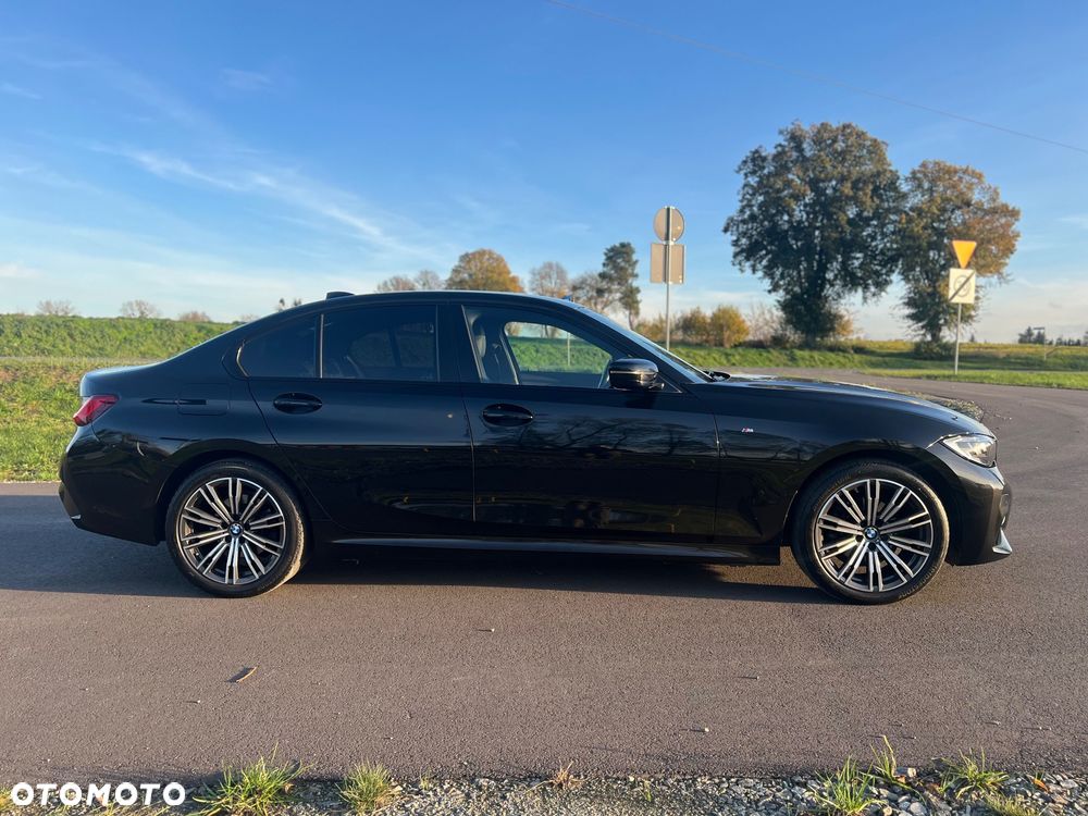 BMW Seria 3 318d M Sport Shadow - 4