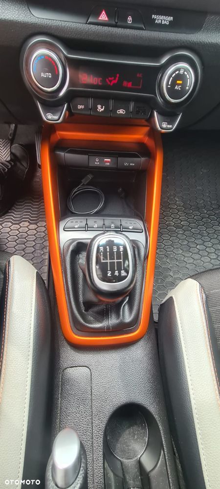 Kia Stonic 1.6 CRDi L - 16