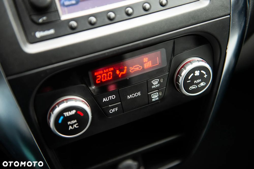 Suzuki SX4 1.6 Premium - 30