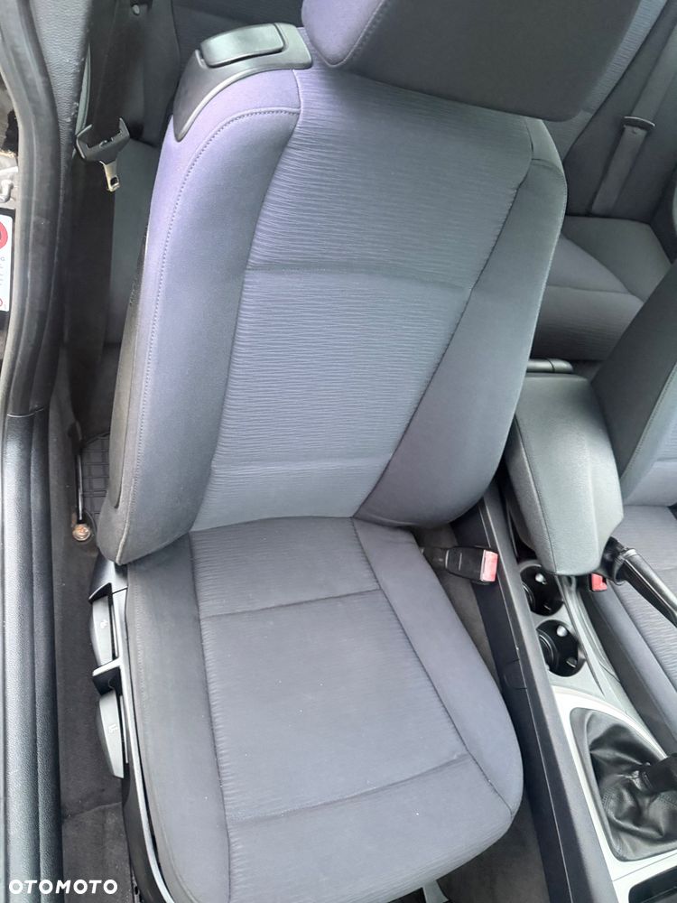 BMW Seria 1 118d - 15