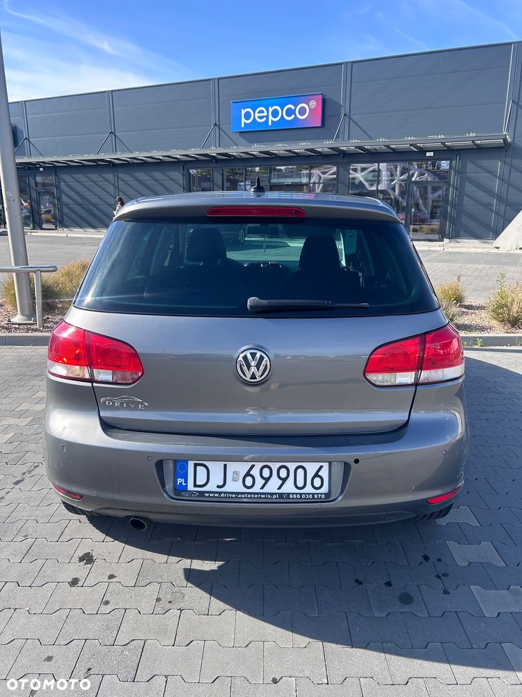 Volkswagen Golf 2010 photo 5