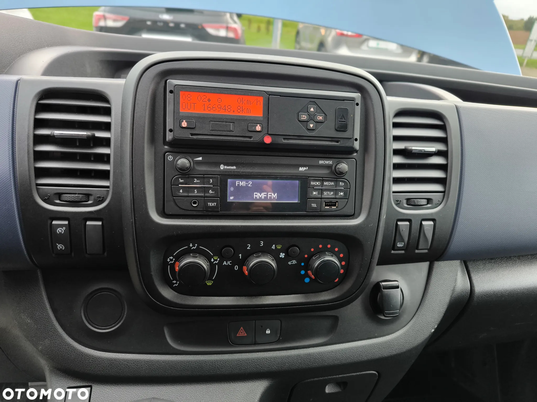 Opel Vivaro - 19