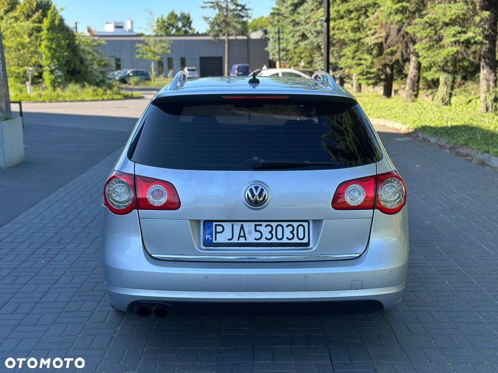 Volkswagen Passat 1.8 TSI DSG R-Line Edition Plus - 4