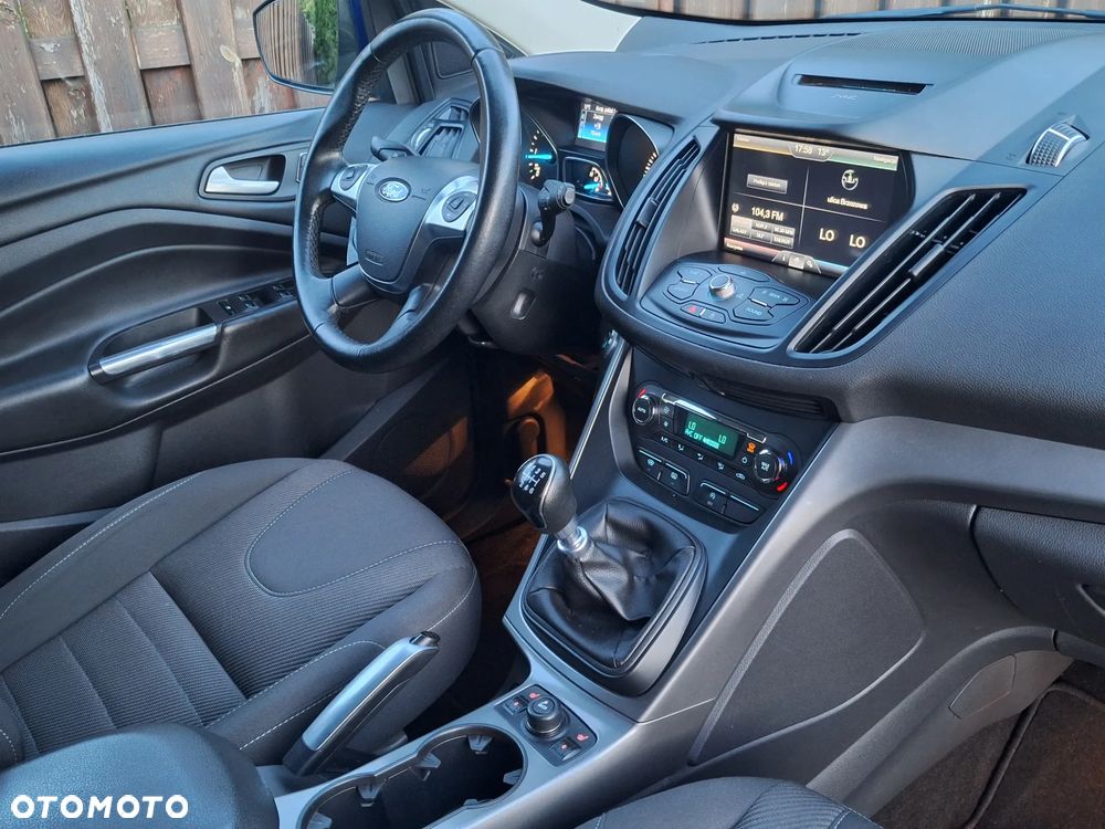 Ford Kuga - 23