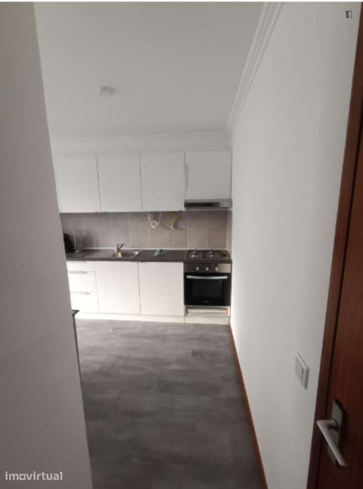 Quarto - localizado em Olivais Coimbra - Grande imagem: 4/10
