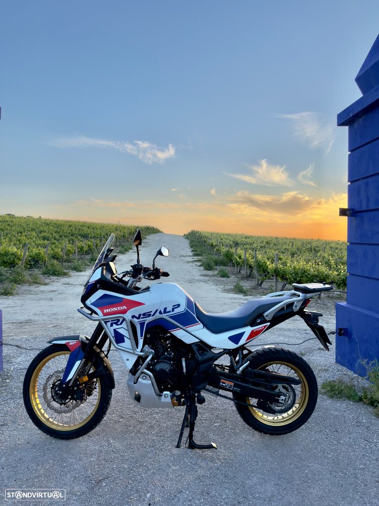 Honda Transalp 750 SP - 1