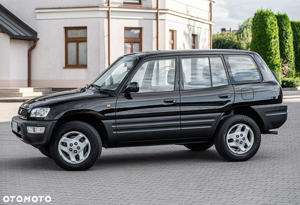 Toyota RAV4 2.0 GLi - 13