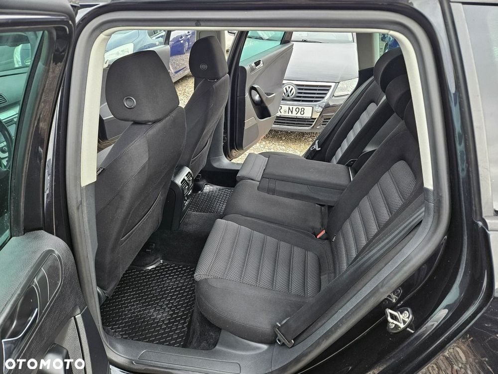 Volkswagen Passat - 9