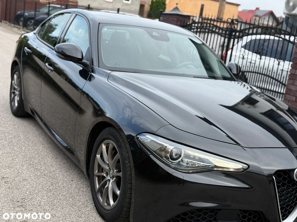Alfa Romeo Giulia 2.2 D Turbo - 36