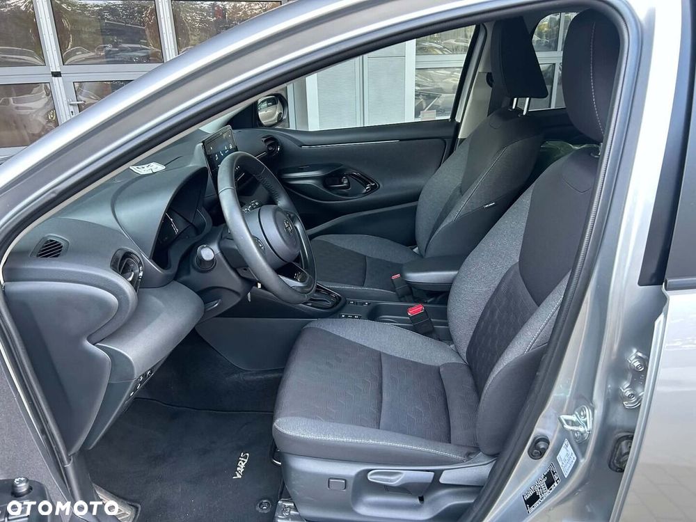 Toyota Yaris Hybrid 1.5 Style - 13