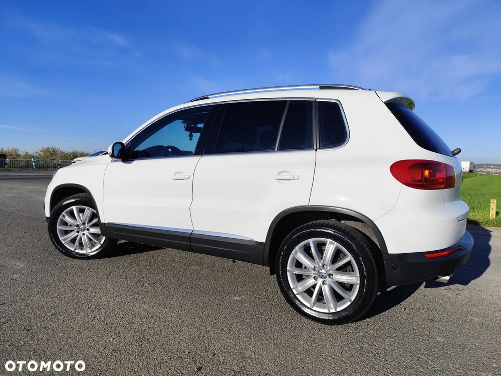 Volkswagen Tiguan 2.0 TDI DPF 4Motion BlueMotion Technology DSG Exclusive - 8
