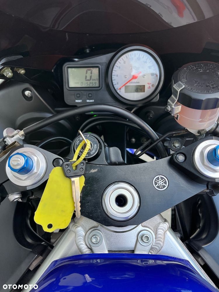 Yamaha R6 - 16