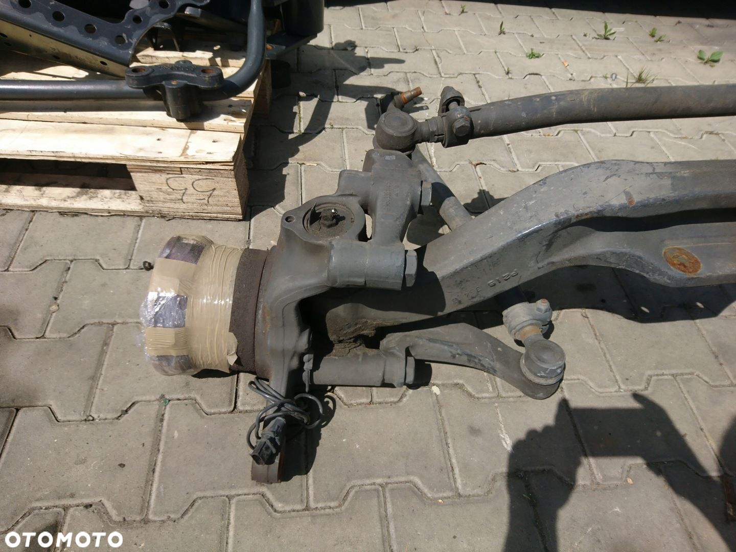 MB ACTROS MP4 1845 BELKA OŚ ZWROTNICA PIASTA PRZÓD - 2