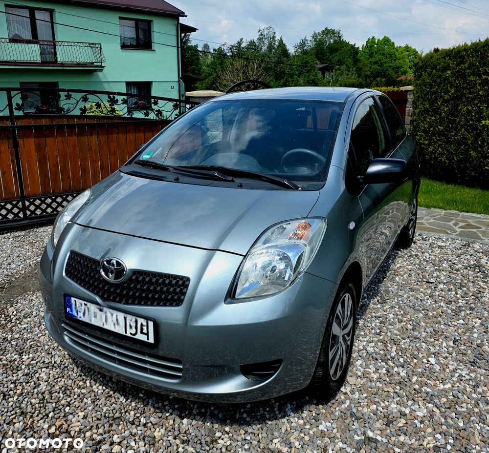 Toyota Yaris 1.0 Terra A/C - 33