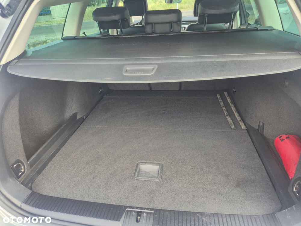 Volkswagen Passat Variant 2.0 TDI (BlueMotion Technology) Highline - 14
