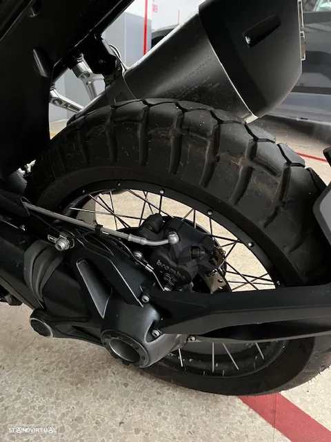 BMW R 1250 GS TRIPLE BLACK - 19