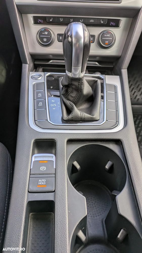 Volkswagen Passat Variant 2.0 TDI DSG Comfortline - 27