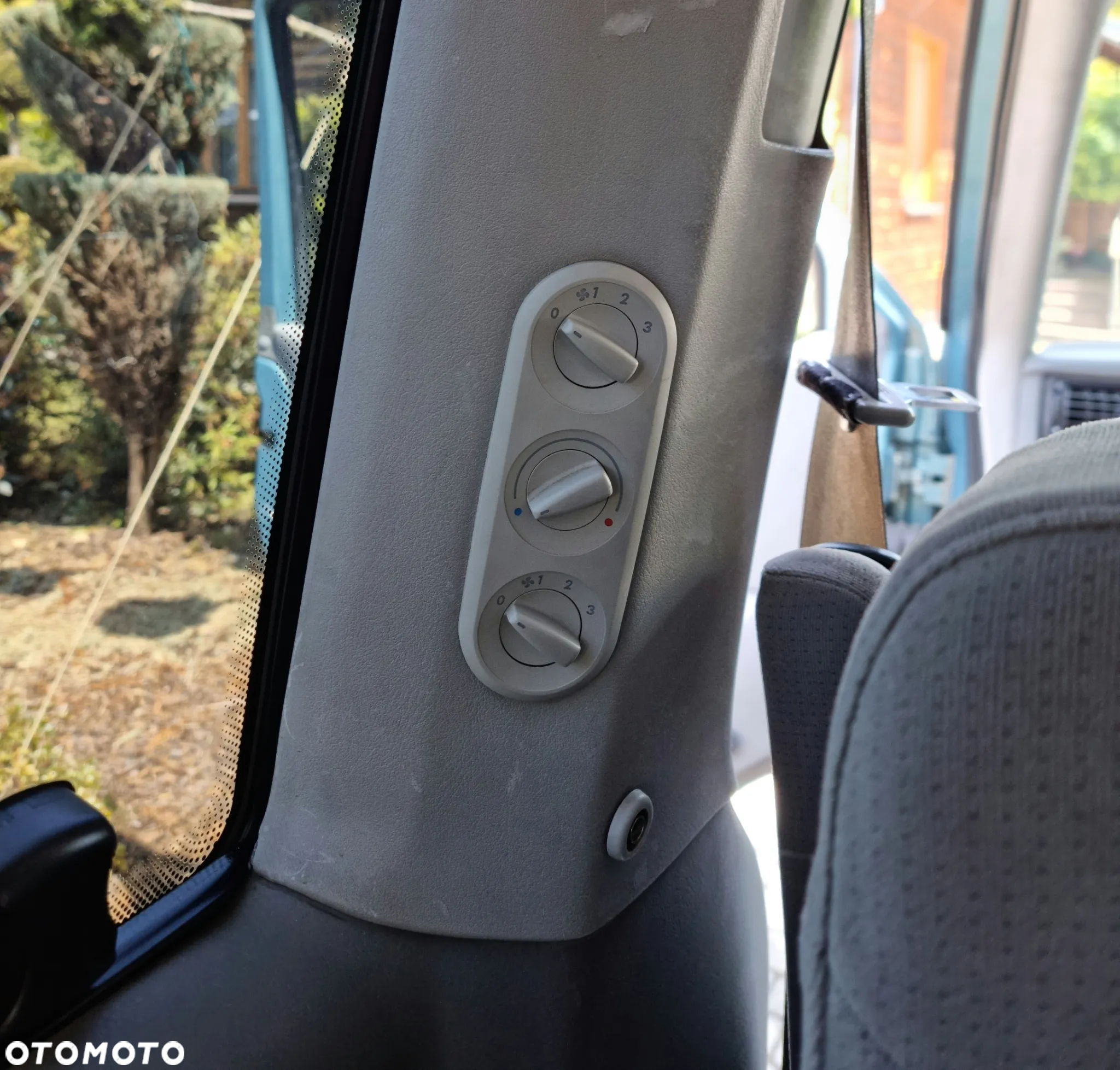 Volkswagen Multivan - 21