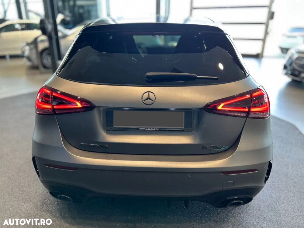 Mercedes-Benz A AMG 35 4MATIC+ Aut. - 6