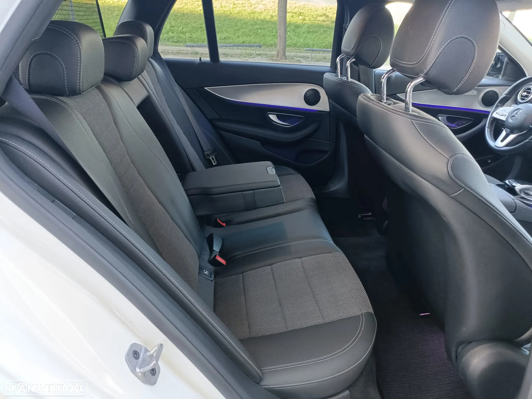 Mercedes-Benz E 300 T 9G-TRONIC Exclusive - 23