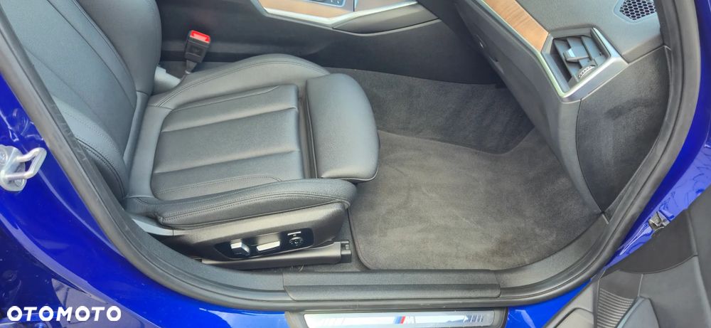 BMW Seria 3 330i xDrive M Sport - 17