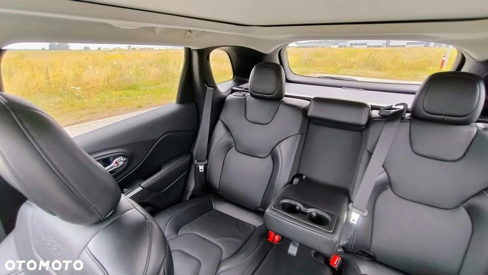 Jeep Cherokee 3.2 V6 Active Drive I Limited - 25