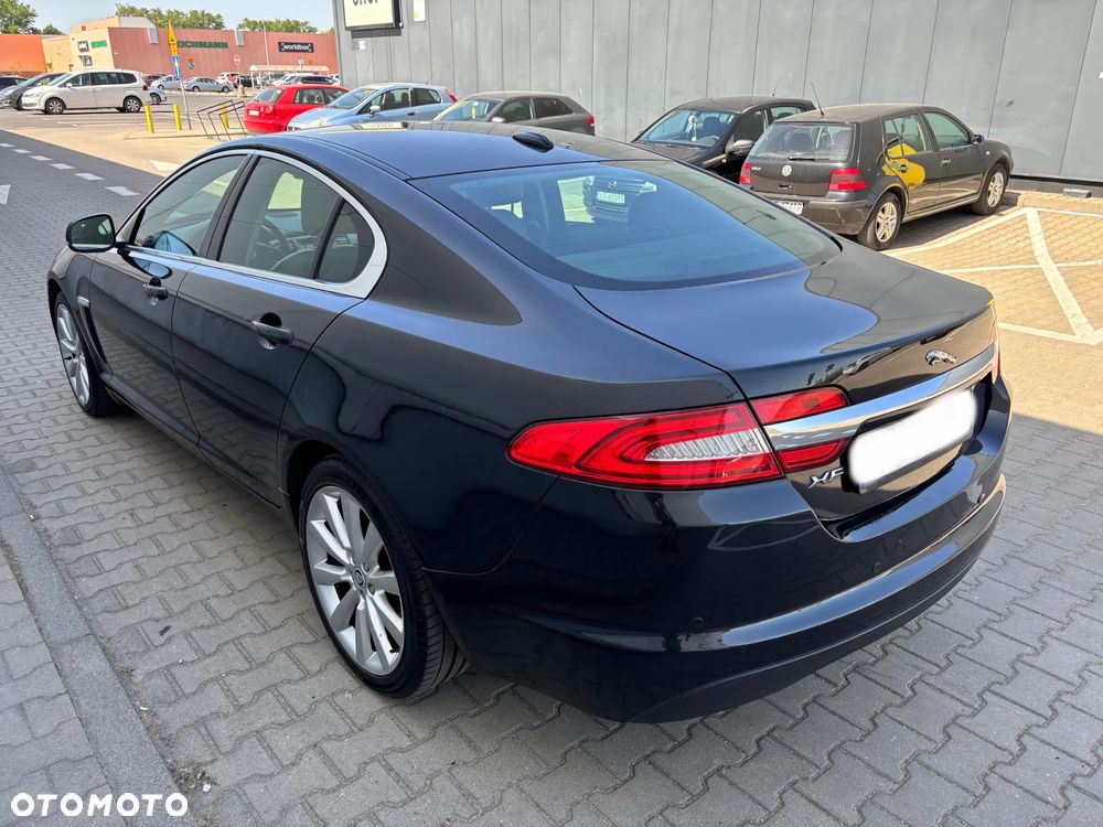 Jaguar XF 2.2 D Luxury - 2