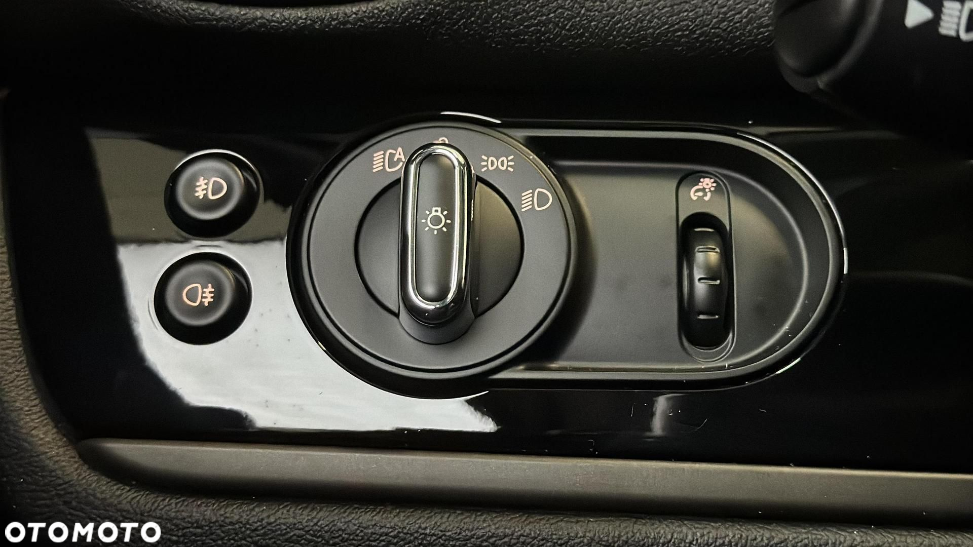 MINI Countryman Cooper Classic Trim - 31