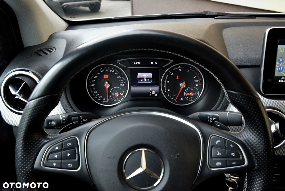 Mercedes-Benz Klasa B 200 7G-DCT Urban - 17
