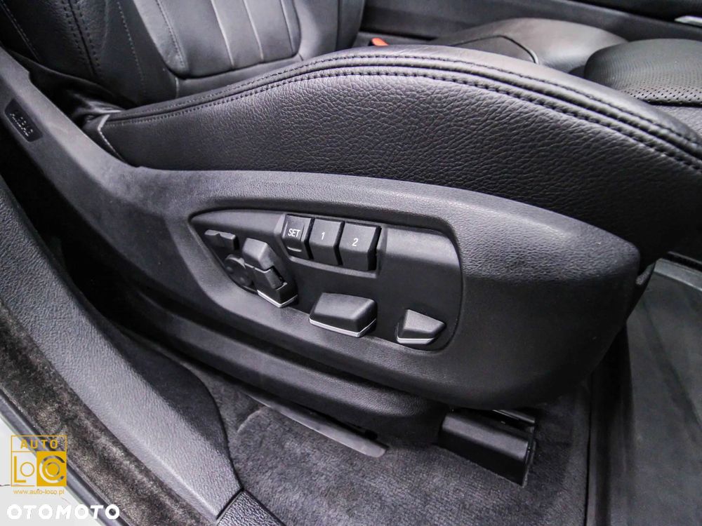 BMW X6 xDriveM50d - 37