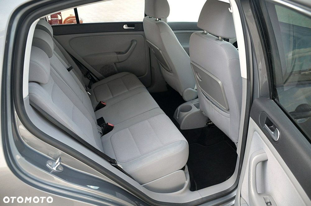 Volkswagen Golf Plus - 18